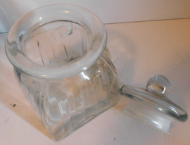 Grote glazen snoeppot of koekjespot