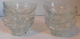 Set van 6 glazen blank glazen kommetjes.