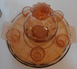 France Art Deco roze persglazen likeur stel
