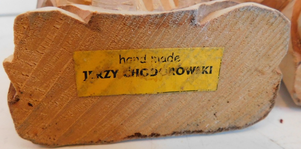Drie Jerzy Chodorowski houten muzikanten sculpturen