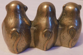 Bronzen sculptuur van 3 aapjes.