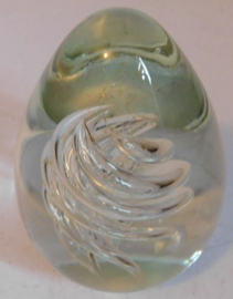 Glazen Presse Papier / paperweight