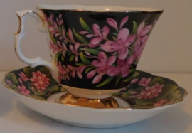 Royal Albert - Provincial Flowers, Pitcher Flowers - England