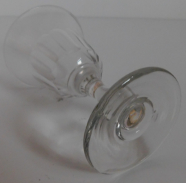 Antiek 'Paraplu' glas met olijfslijpsel