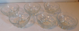 Set van 6 glazen blank glazen kommetjes.