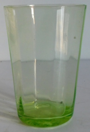 Annagroen / uranium bekerglas