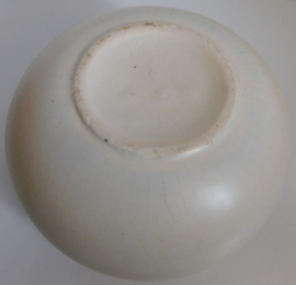 Creme kleurige keramische bolvaas