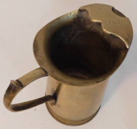 Antieke messing schenkkan