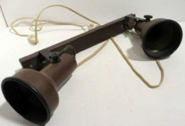 Industrieel design dubbele wandspot uit de 70er jaren.