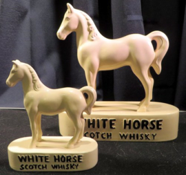 White Horse Scotch Whisky - Reclame-display - Kelsboro ware keramiek - ca. 1950