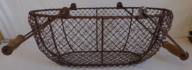 Antieke Franse plukmand met handgrepen
