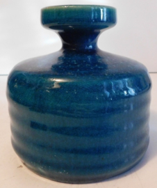Vintage aardewerk vaas met blauw-groen glazuur