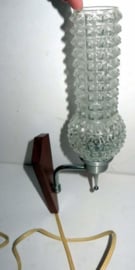 Mid Century wandlampje met kelk van glas