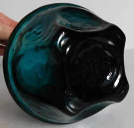 Alvesta Glasbruk glass vase