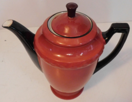 Oude aardewerk koffiekan