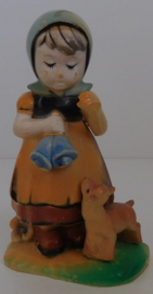 Hard plastic, Hummel stijl beeldje meisje