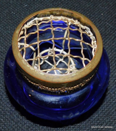Kobaltblauwe Boheemse rozensteker