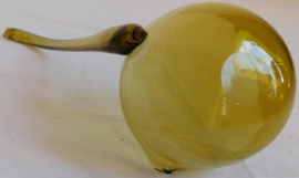 Amberkleurige Leerdam bowllepel van glas