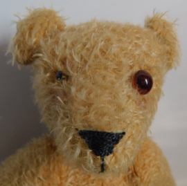 Oude brocante teddybeer, mist 1 oog