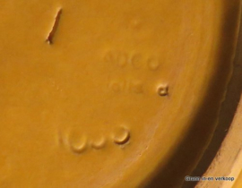 Geel geglazuurde aardewerk ADCO vaas