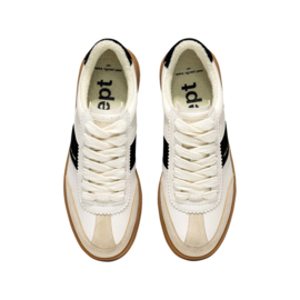 E.P.T. /SANTOS | off white black