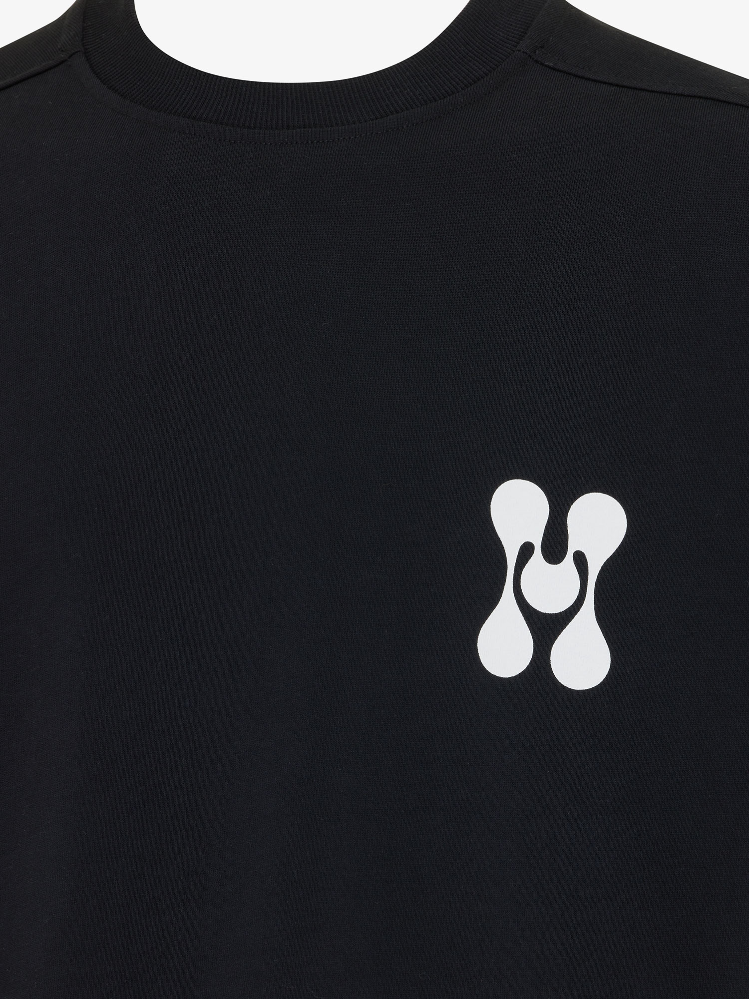 Genti // Monogram T-shirt Zwart