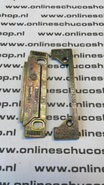 Schuco opschroefstuk sluitplaat - 239505