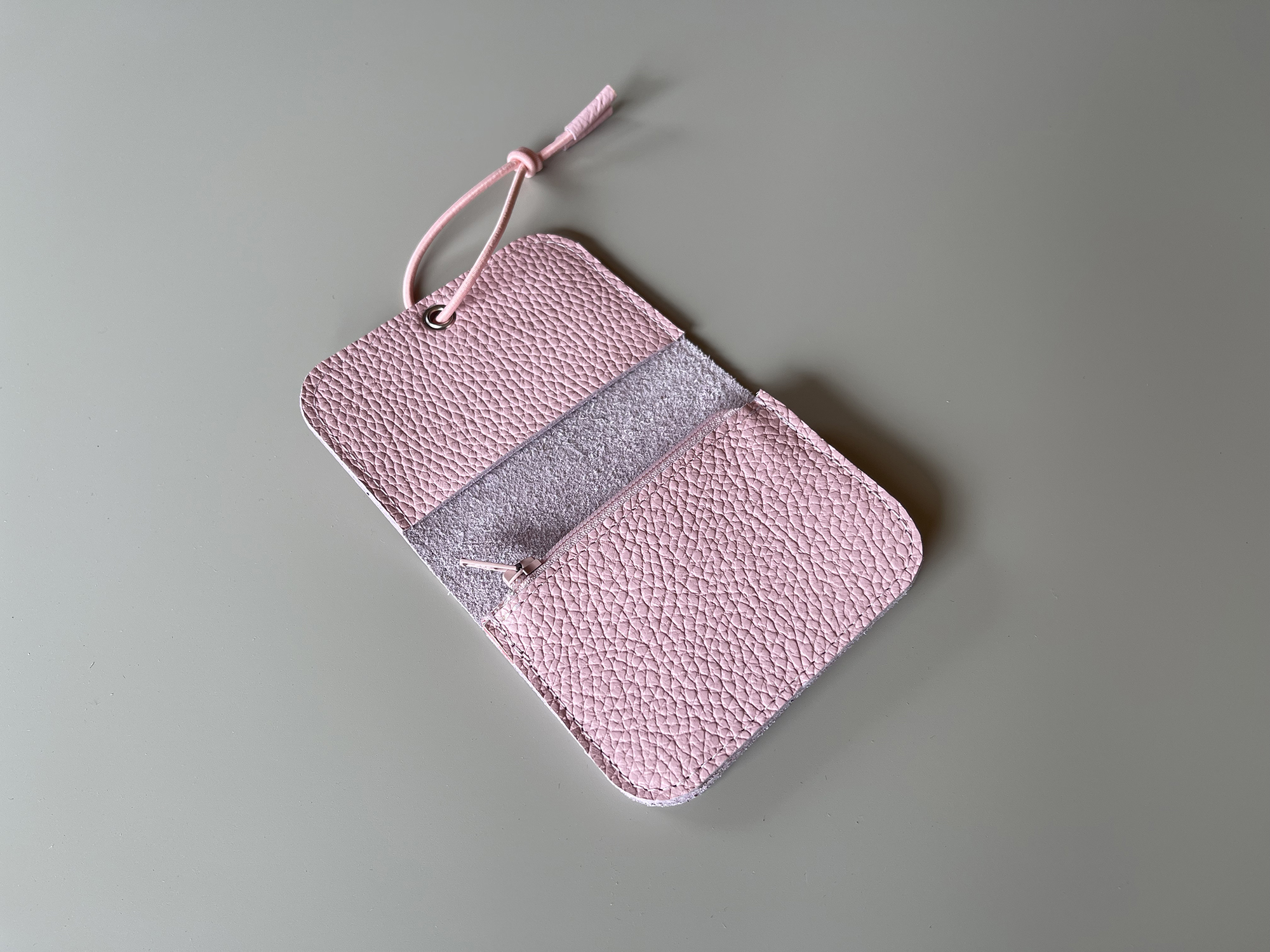 KNOT wallet mini - cotton candy leather & elastic