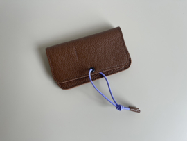 KNOT wallet - hazelnut leather & lilac elastic
