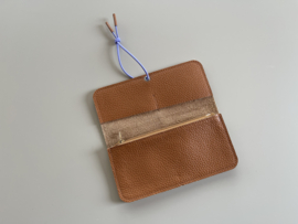 KNOT wallet wide - caramel leather & lilac elastic