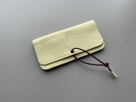 KNOT wallet wide - butter leather - burgundy elastic cord