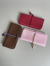 KNOT wallet wide - hazelnut leather & lilac elastic