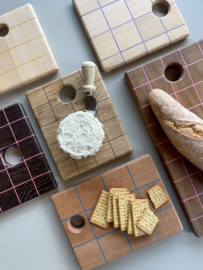 serving board 29 - purple grid