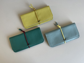 KNOT wallet wide - mist leather & pale yellow elastic