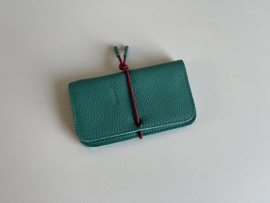 KNOT wallet - pine leather & burgundy elastic