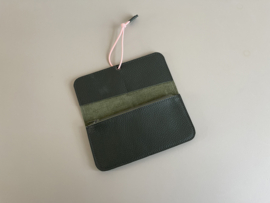 KNOT wallet wide - dark cedar leather & pink elastic