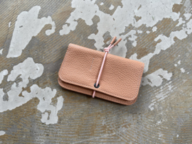 KNOT wallet - peach leather - pink elastic cord