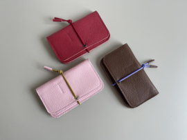 KNOT wallet - hazelnut leather & lilac elastic