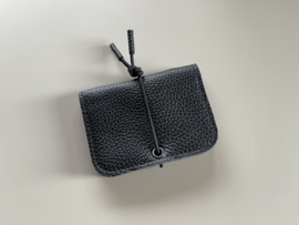 KNOT wallet mini - black pebbled leather & black elastic