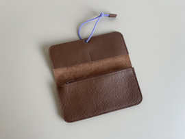 KNOT wallet wide - hazelnut leather & lilac elastic