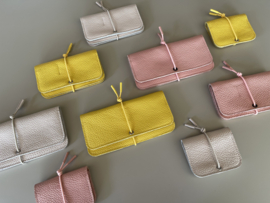 KNOT wallet wide - dandelion leather & elastic