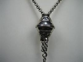 Antieke Zilver collier met zilveren Breipennen en sluiting