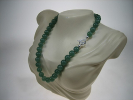 Edelsteen colliers uit eigen Import en geheel in onze ateliers bewerkt