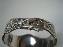 Antieke Zeeuwse Zilveren Armband met Grote Donkere Granaat ca.1890