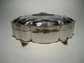 Zilveren koekdoos uit een top collectie uit het jaar ca.1962