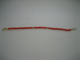 Antieke bloedkoralen baby armbandje met 14 karaat gouden Veerring sluiting uit ca.1880