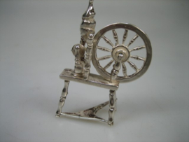 Zilveren Oud Spinnenwiel Miniatuur  uit ca. 1961/2002