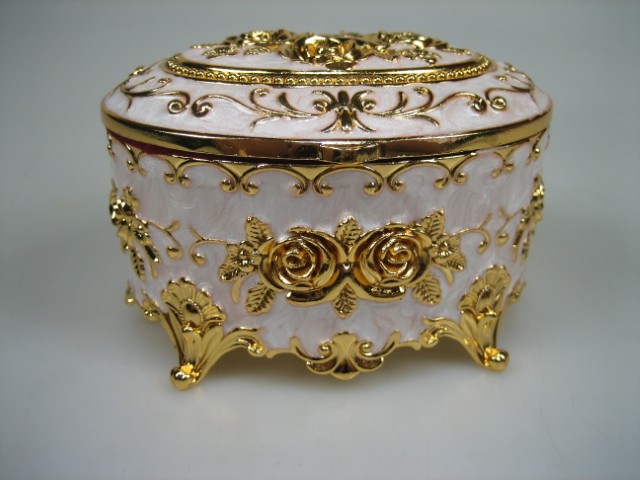 Luxe Sieraden Box Wit geëmailleerd Ovaal met goudkleurige versieringen Nieuw