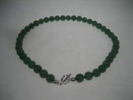 Edelsteen colliers uit eigen Import en geheel in onze ateliers bewerkt