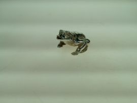 Zilveren Kikker mooi bewerkt uit Schoonhoven van Hooijkaas uit ca. 1955